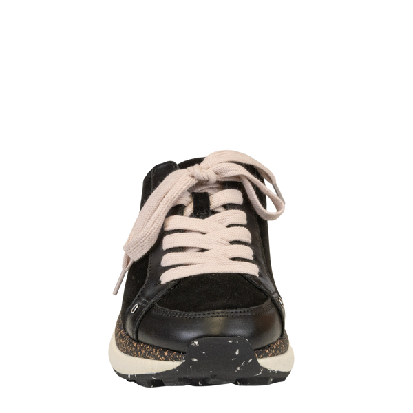 SWIFTSTEP in BLACK, front view