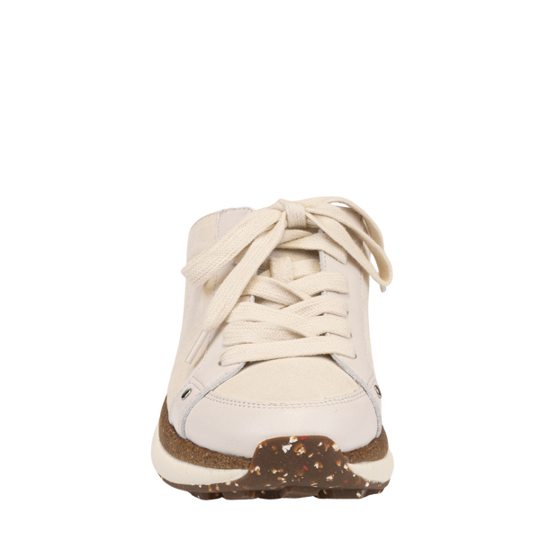 SWIFTSTEP in BONE, front view