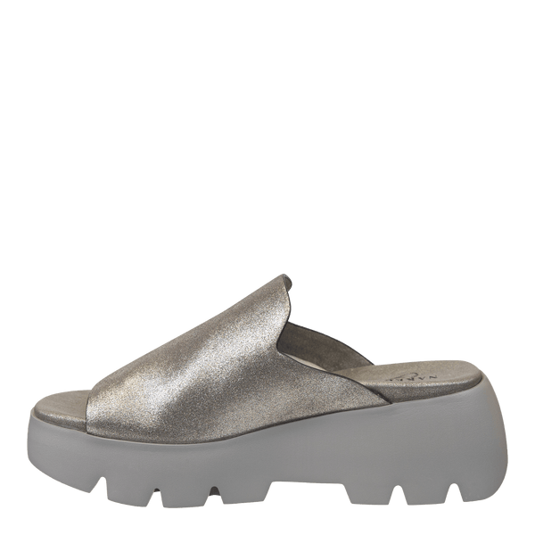 DRIFT in SILVER Platform Sandals