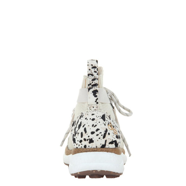 HYBRID in CHAMOIS, back view