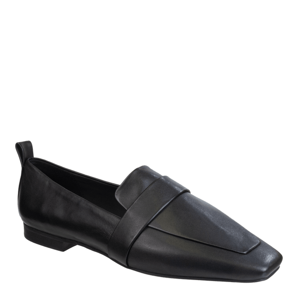 MAISON in BLACK Loafers